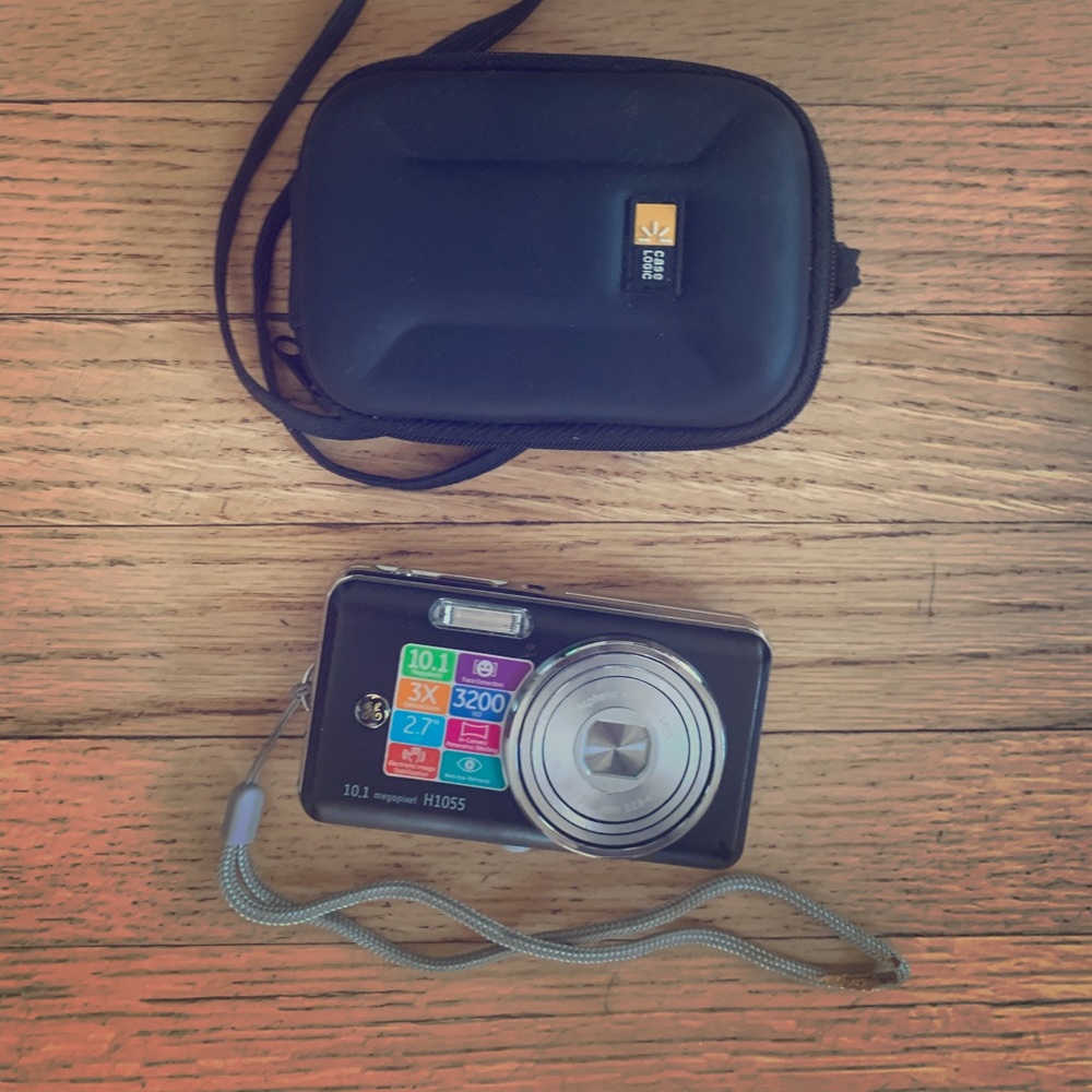 GE 10.1 Megapixel H1055 Camera